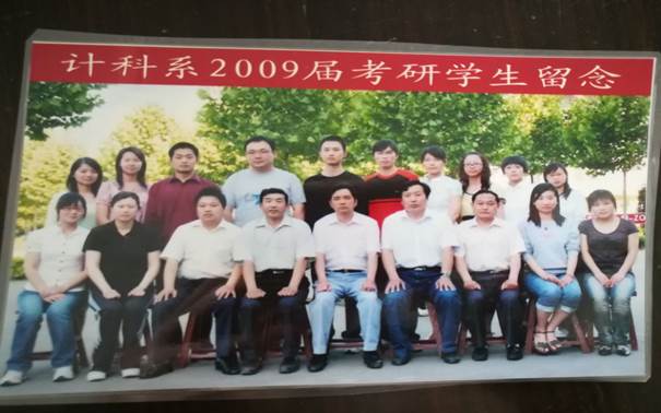 说明: C:\Users\Administrator\Desktop\校友会工作\校友会工作\beat365中文官方网站历届校友照片\毕业照\54EFEE7F40E68577CC64CEAB535431DE.jpg